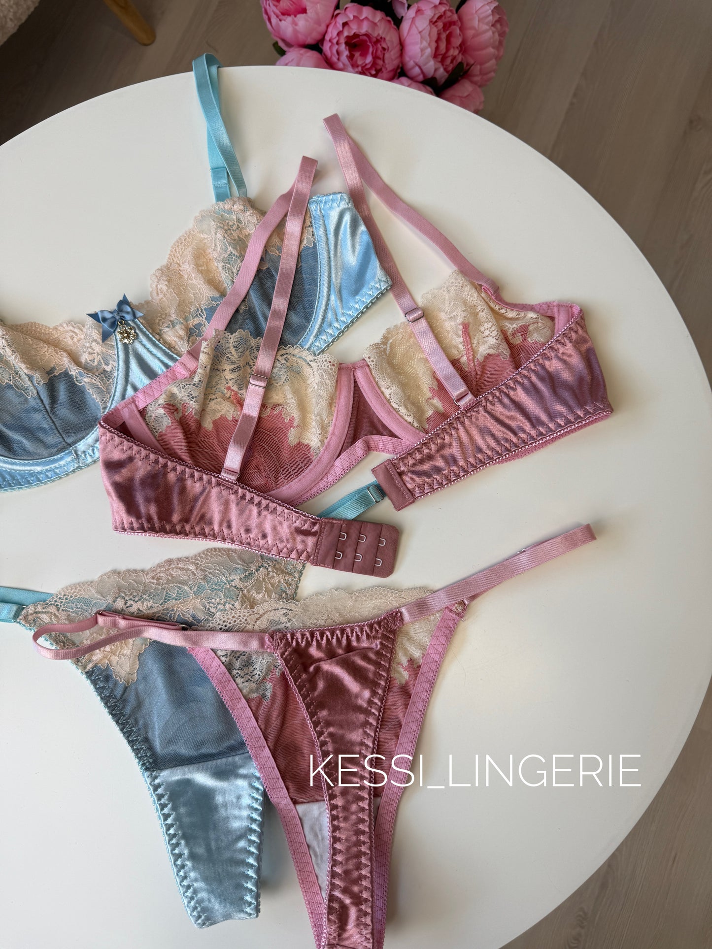 Комплект гладенький з мереживом (00848)