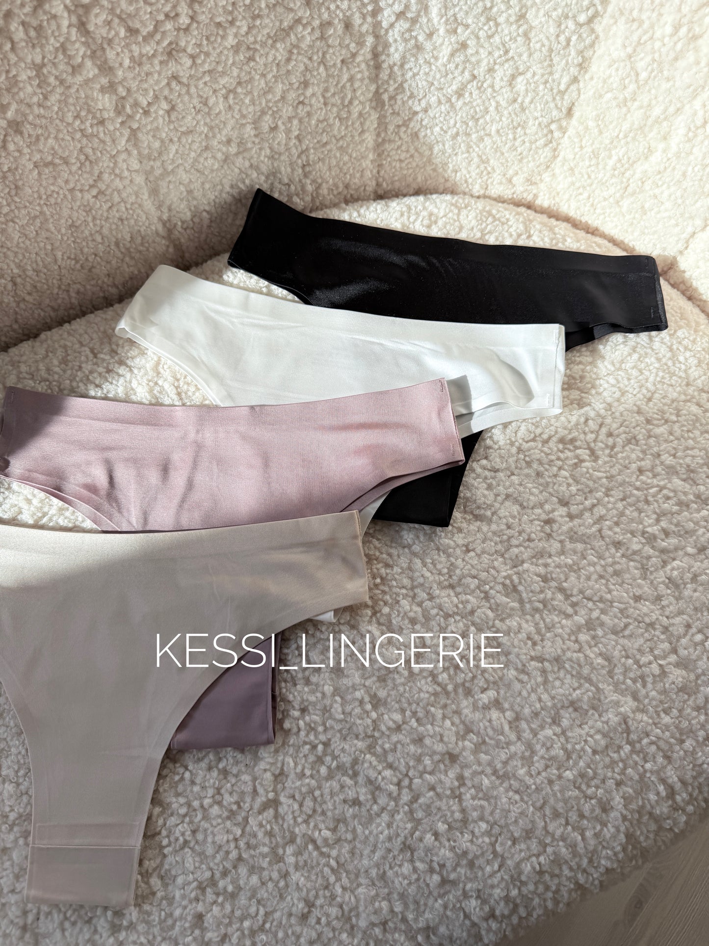 Гладкі бразиліани (00897)