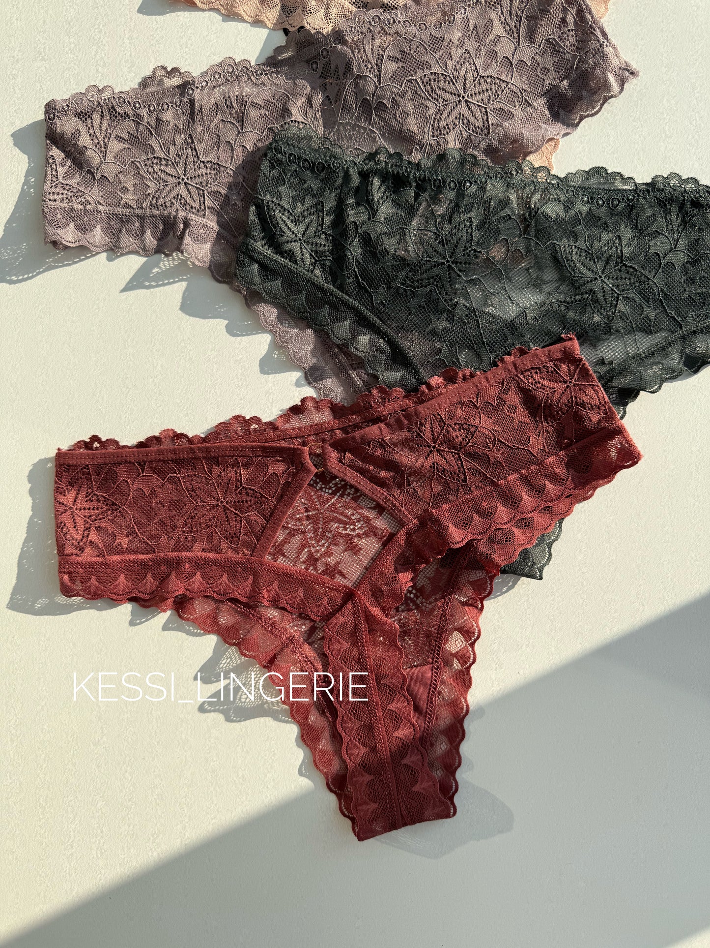 Мереживні стрінги +Size (00584)
