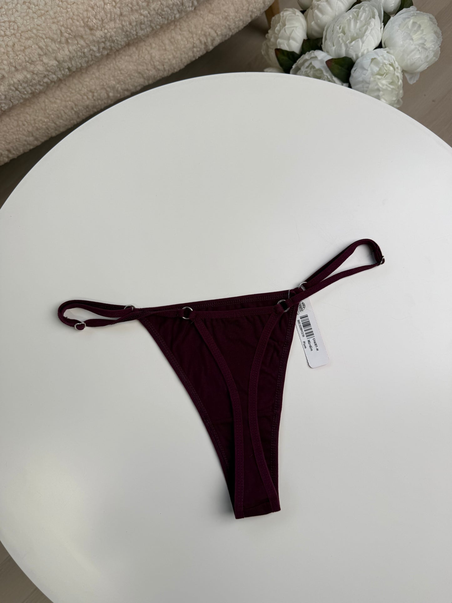 Стрінги на регуляторах (Є ДЕФЕКТ)