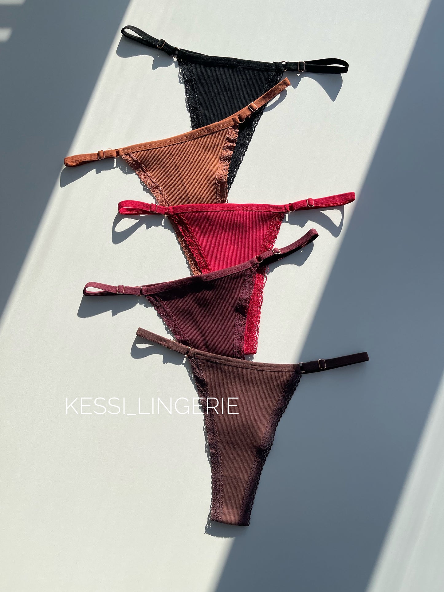 Стрінги на регуляторах (00486)