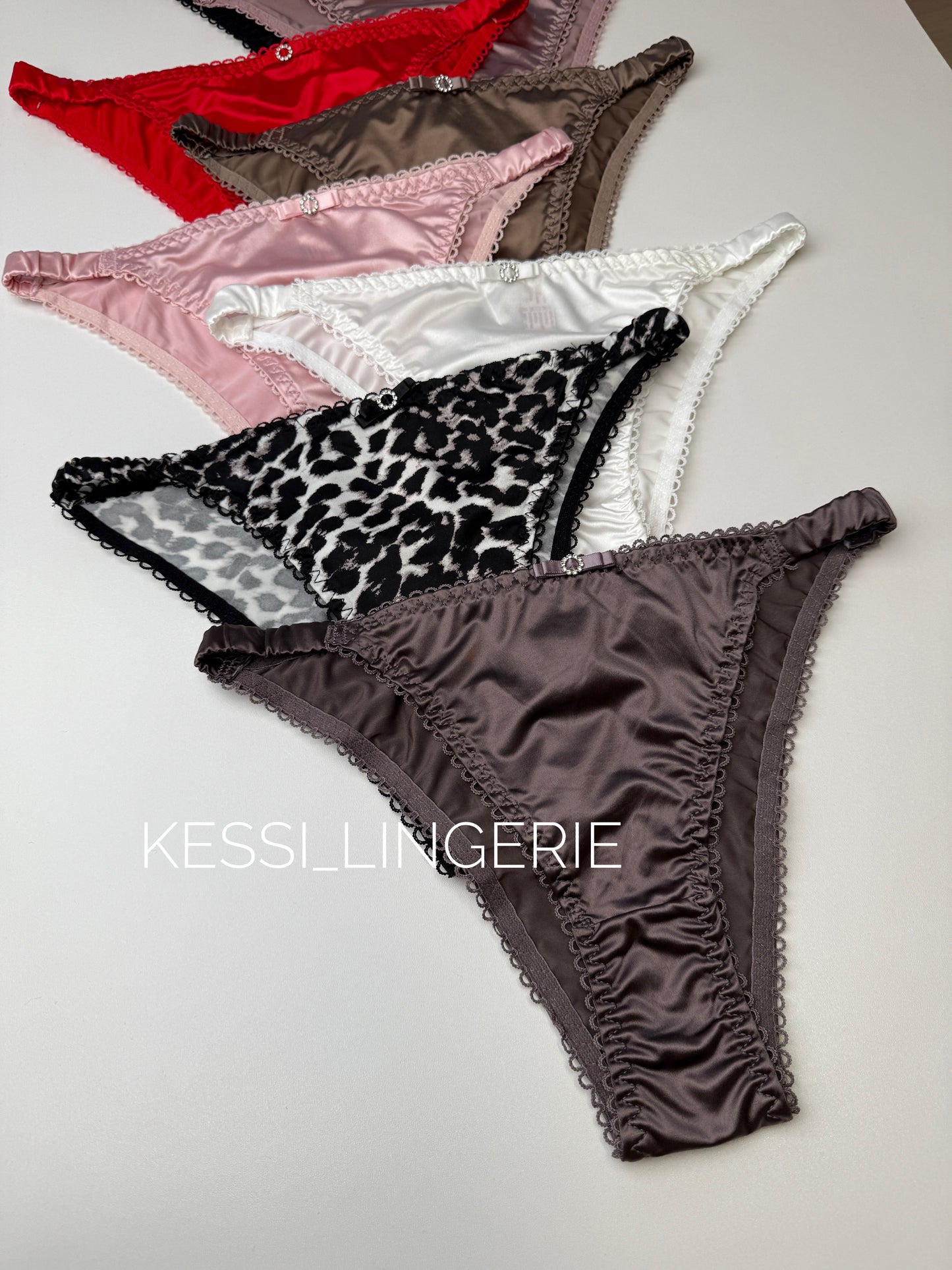 Гладенькі бразиліани  (00858)