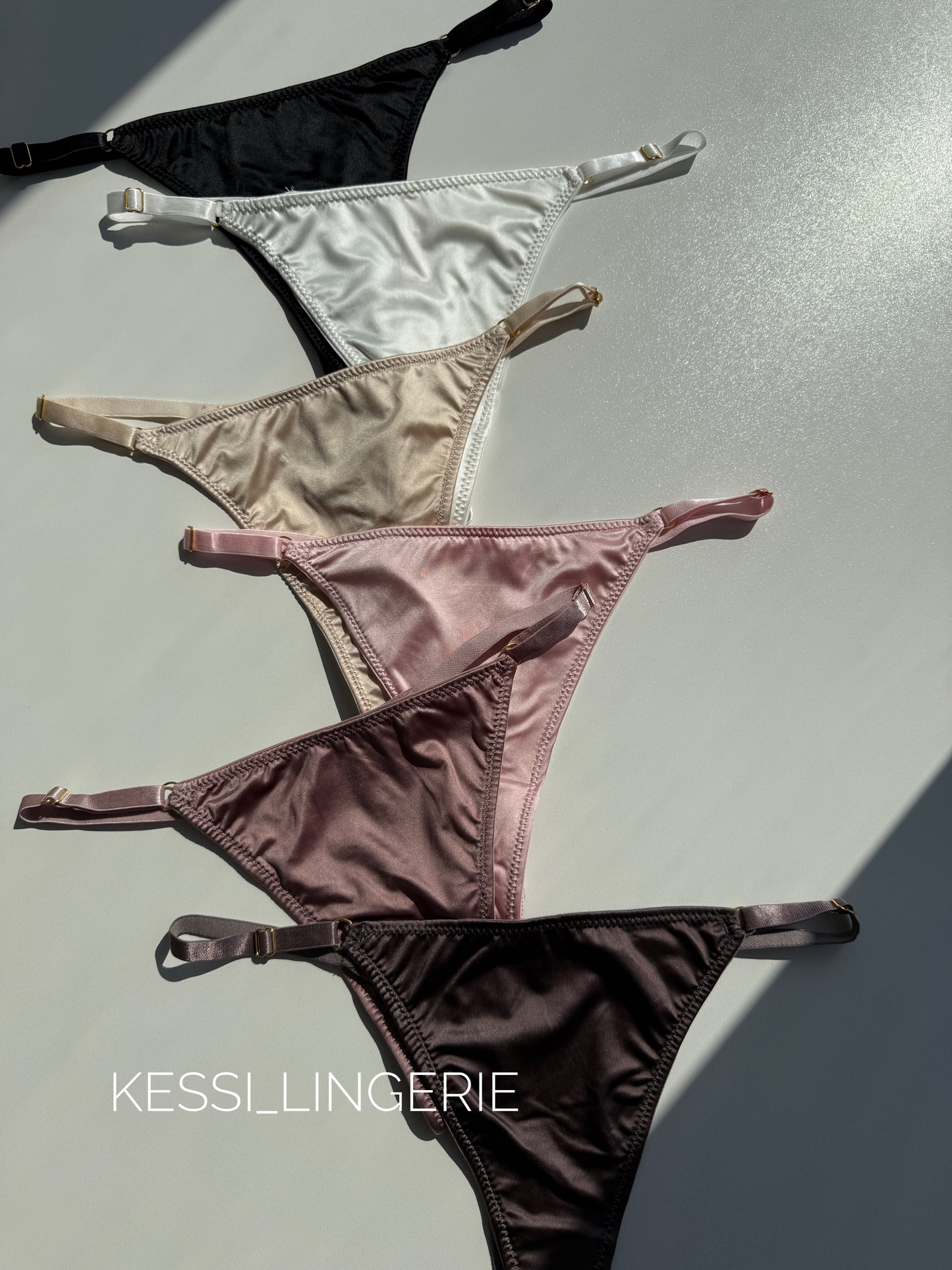 Гладенькі стрінги (00782)