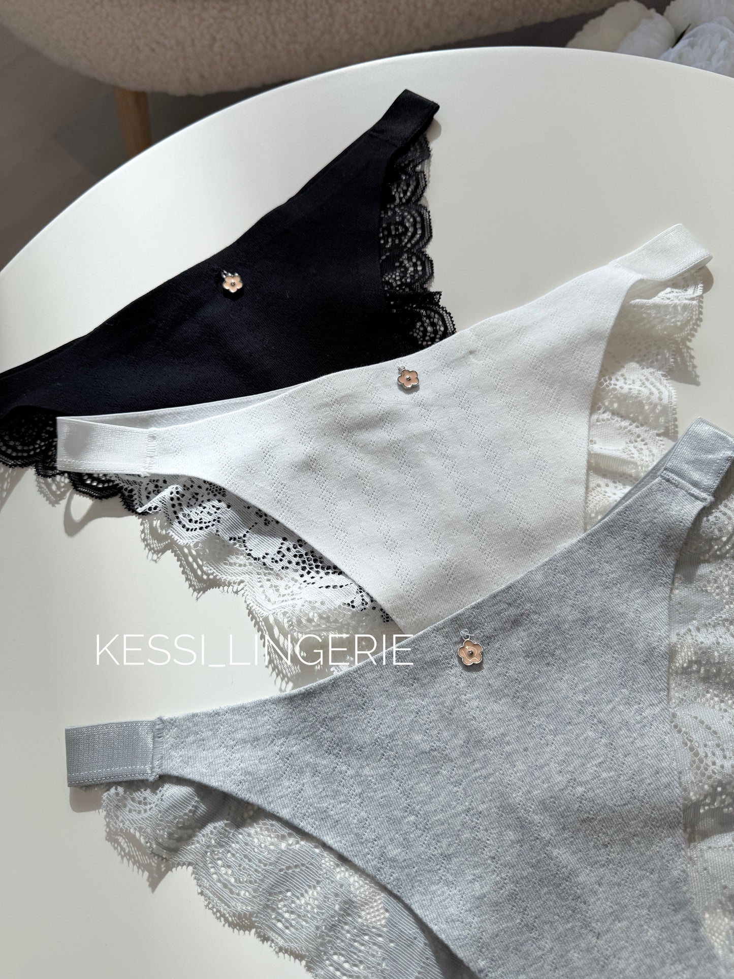 Сліпи з мереживом (00919)