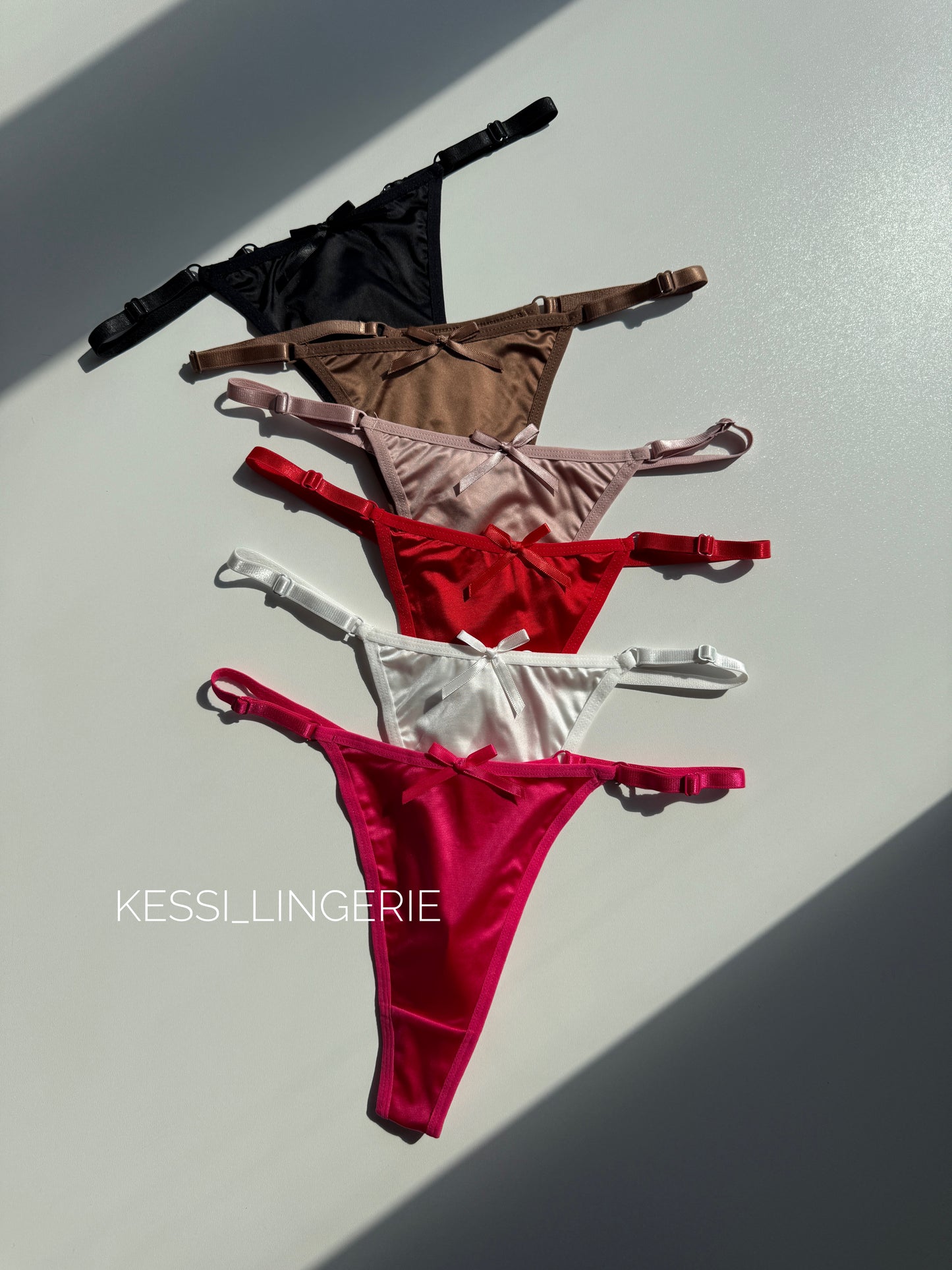 Стрінги на регуляторах (00790)