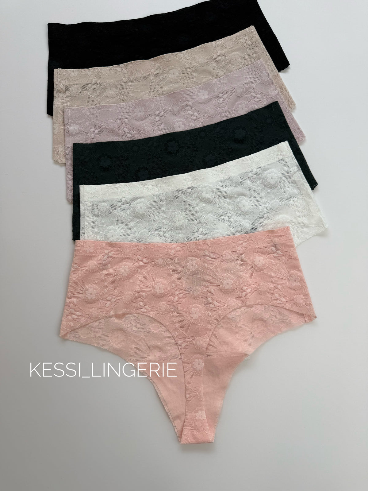 Мереживні стрінги, +Size (01070)