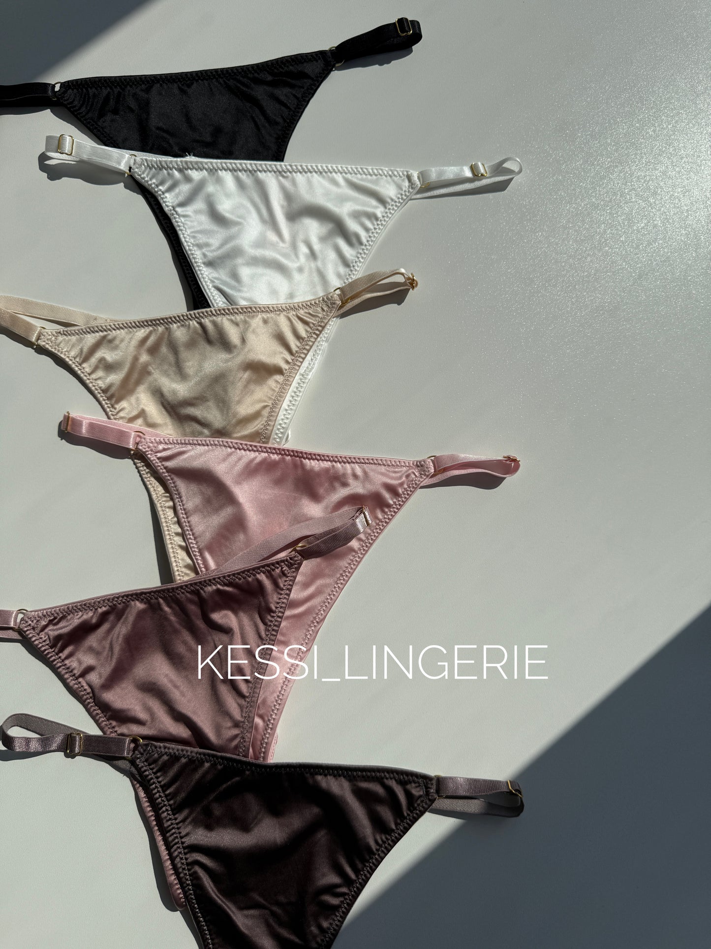 Гладенькі стрінги (00782)