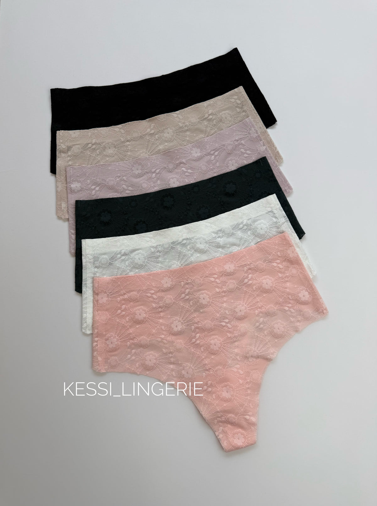 Мереживні стрінги, +Size (01070)