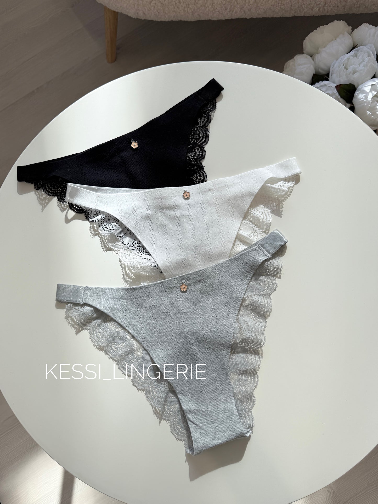 Сліпи з мереживом (00919)