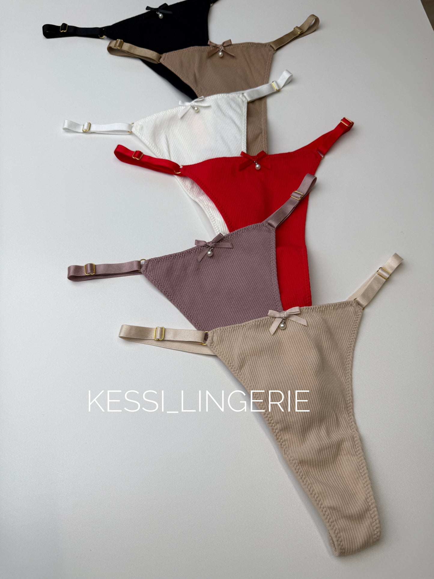 Стрінги на регуляторах (00854)