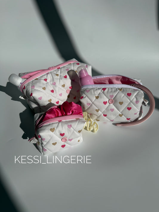 Косметичка з сердечками 💗