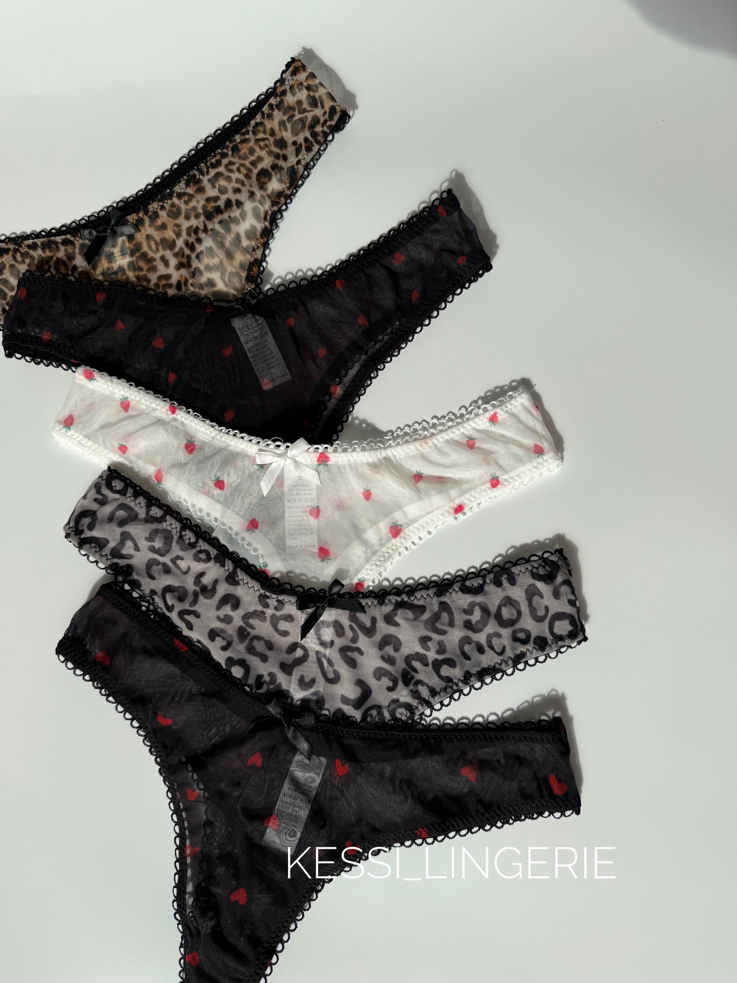 Стрінги з сіточки (00773)