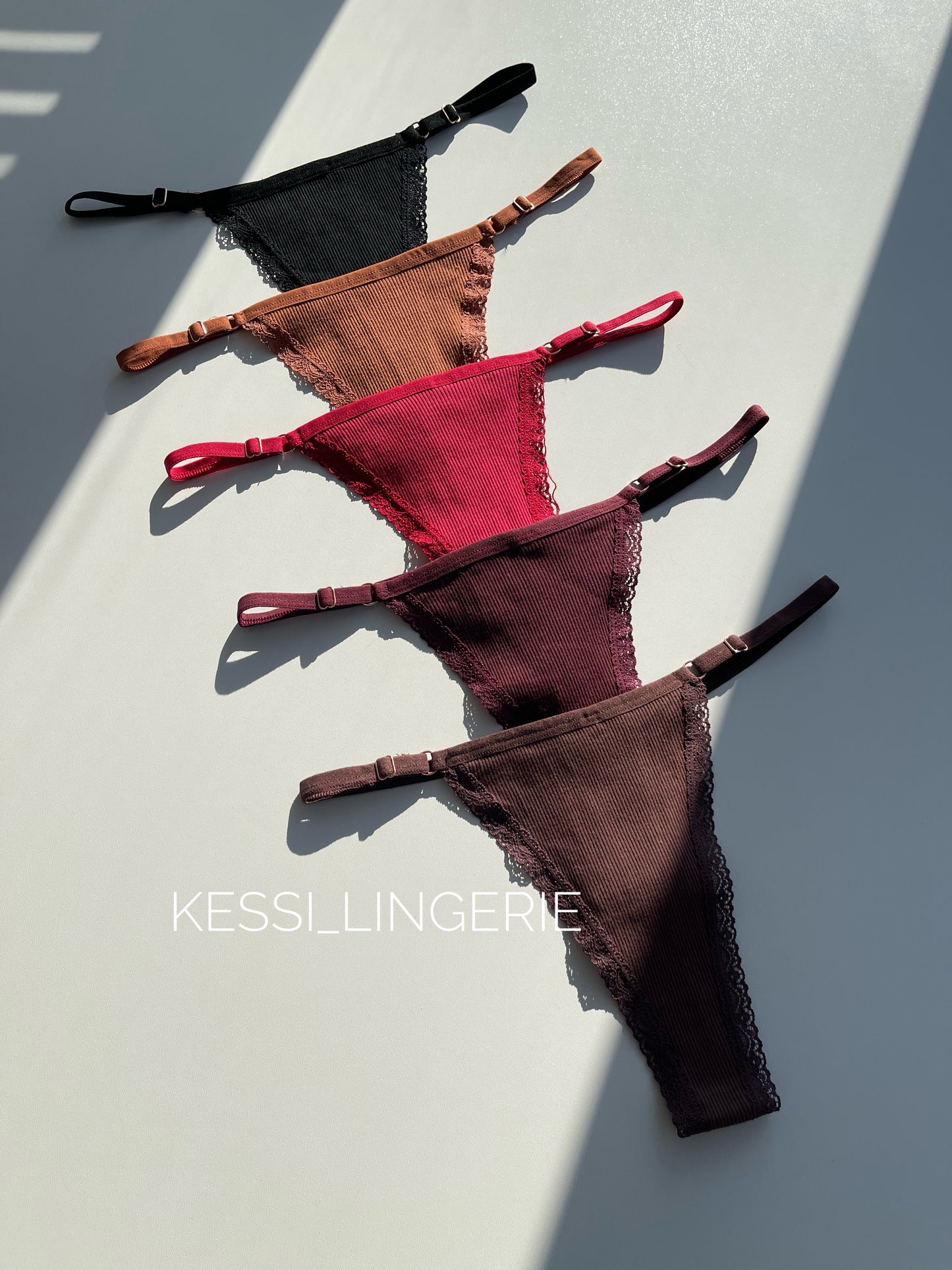 Стрінги на регуляторах (00486)