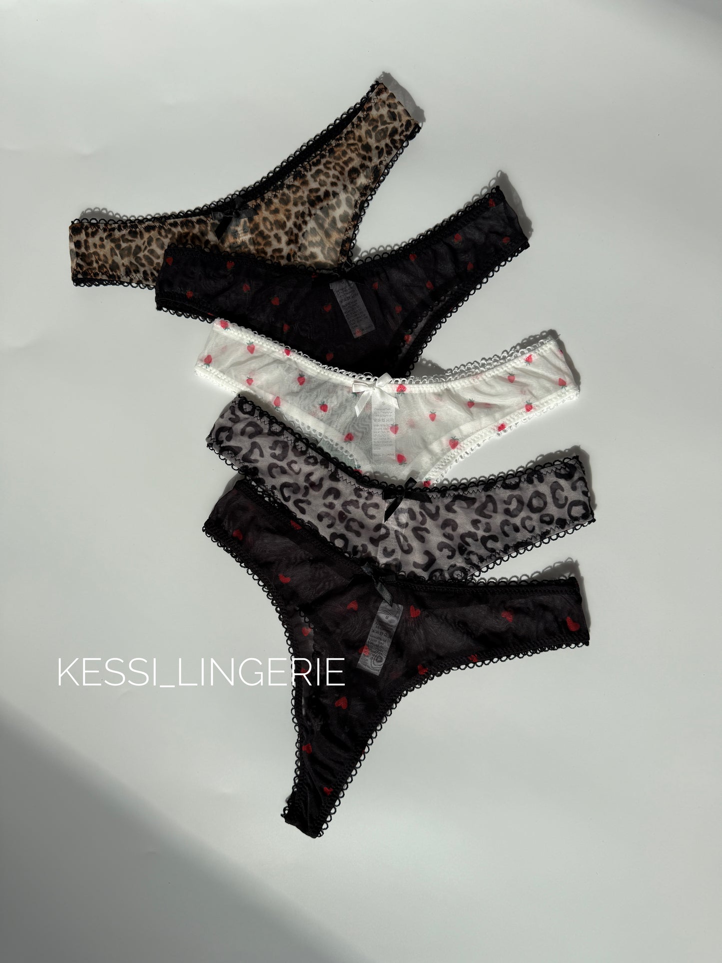 Стрінги з сіточки (00773)