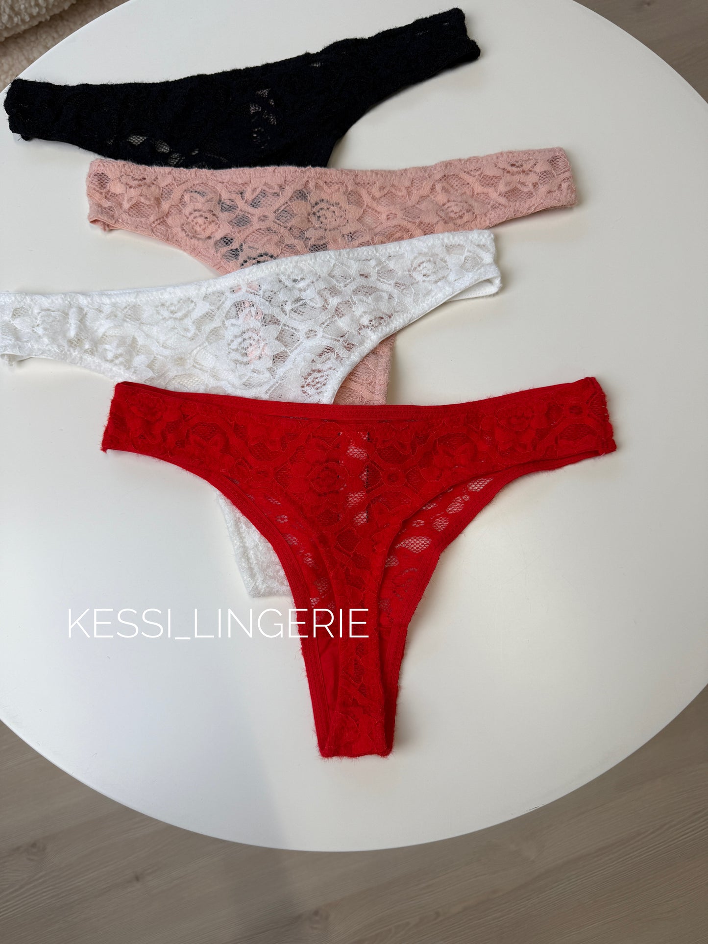 Мереживні стрінги (00863)