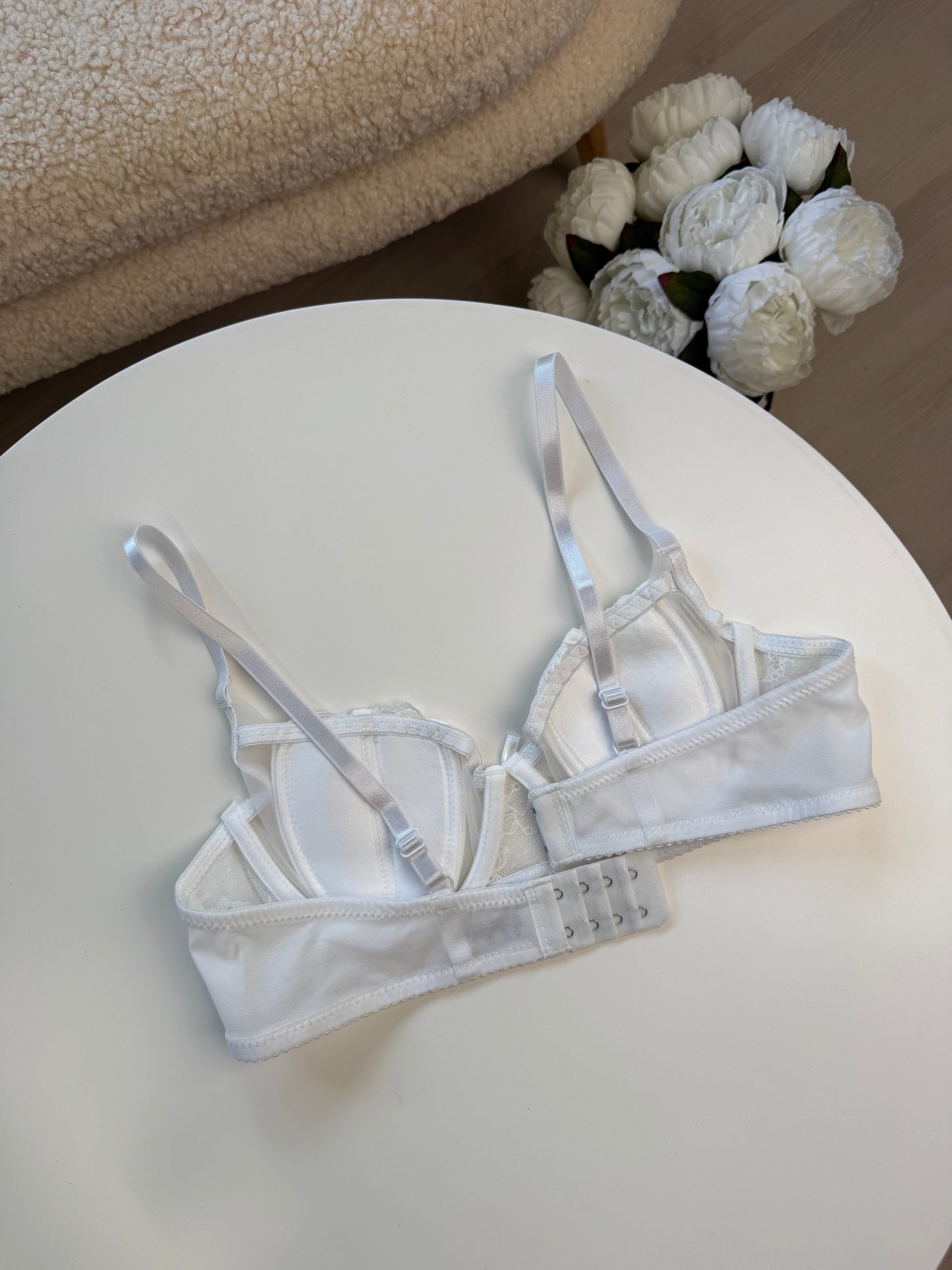 Мереживний бюстгальтер (Є ДЕФЕКТ)